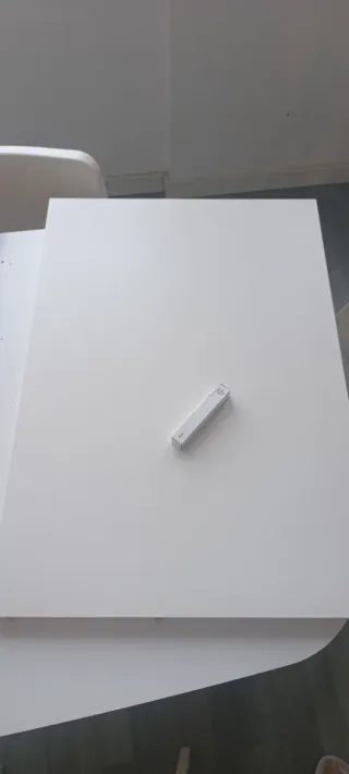 Balda armario madera blanca Ikea.