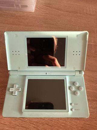 Nintendo DS Lite