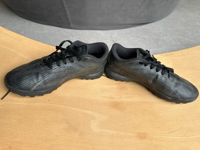 Botas de fútbol Puma multitacos negras 33