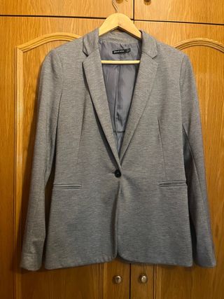 Americana Stradivarius gris