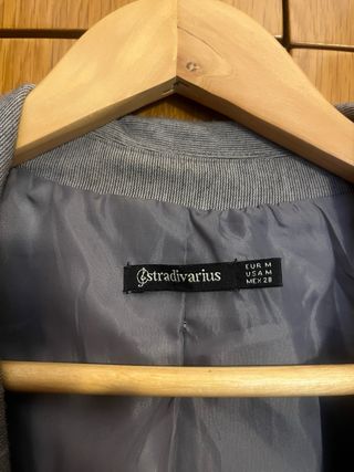 Americana Stradivarius gris