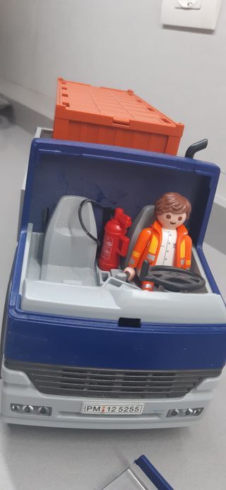 Camión Playmobil con Contenedor Naranja