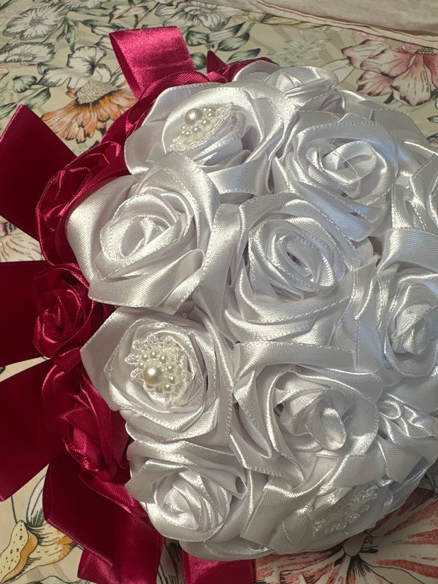 Ramo de Novia Rosas Blancas y Fucsia