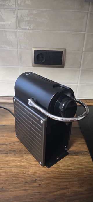 Cafetera Nespresso Pixie Negra