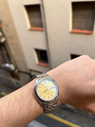 Seiko 5 Automático Dorado y Plateado