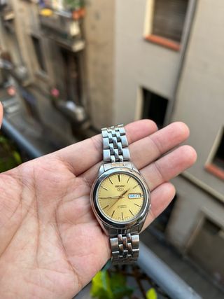 Seiko 5 Automático Dorado y Plateado