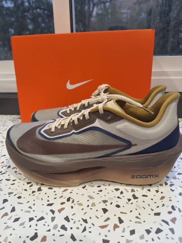 Nike Zoom Fly 6 Beige/Marrón