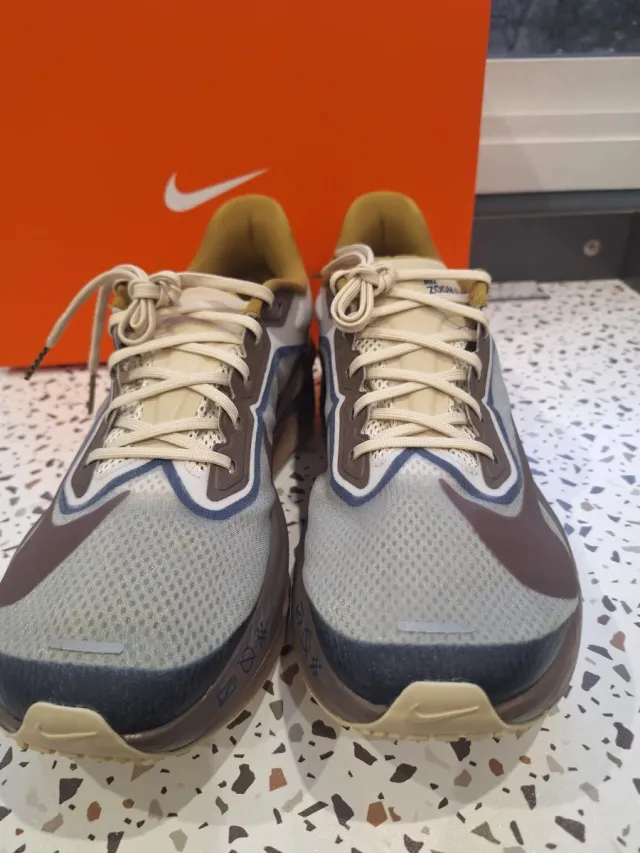 Nike Zoom Fly 6 Beige/Marrón