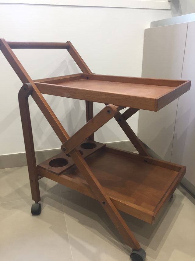 Camarera de cocina madera barnizada