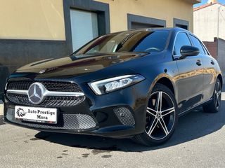 Mercedes-Benz Clase A 250e luz ambi