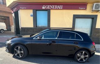 Mercedes-Benz Clase A 250e luz ambi