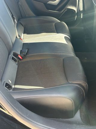 Mercedes-Benz Clase A 250e luz ambi