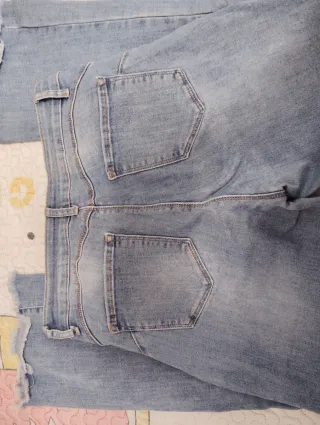Jeans mujer bajo ancho deshilachados
Elastico