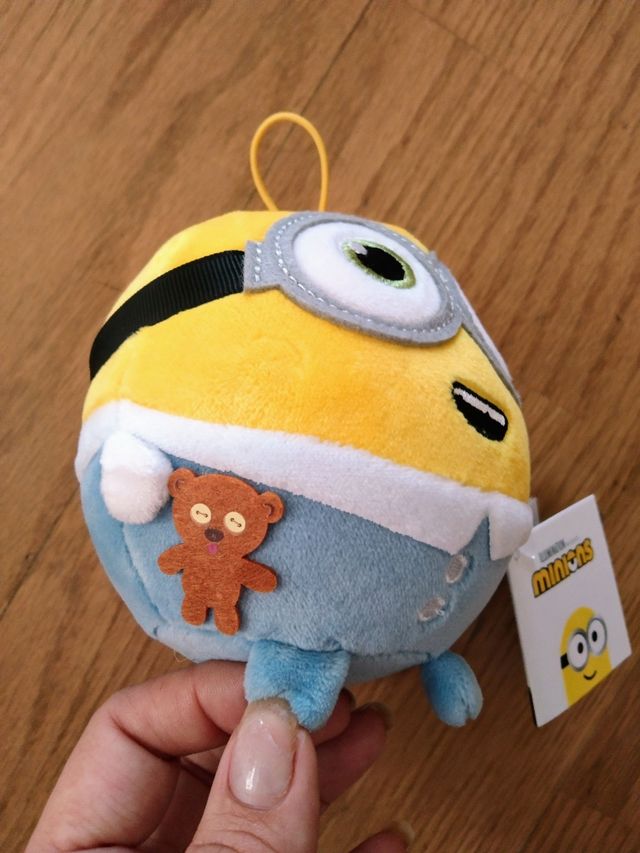 Peluche Minion con oso