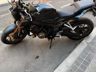 Honda CB650R Negra, siempre en garaje muy cuidada.