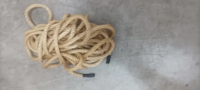 Cuerda gruesa de cáñamo