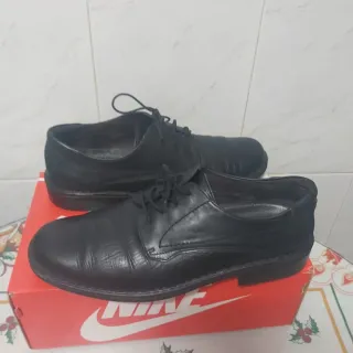 Zapatos de vestir negros T44