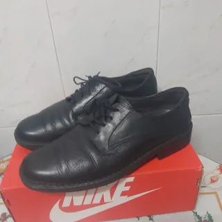 Zapatos de vestir negros T44