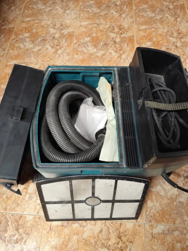 Alquiler Aspiradora Industrial Virutex