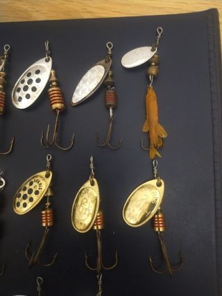 Lote nº 4.- 14 Cucharillas Pesca