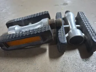 Pedales de bicicleta vintage