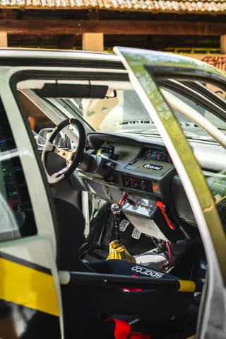 Renault Clio 16v rally