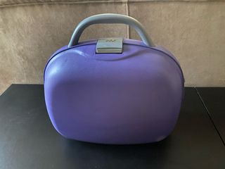 Neceser de viaje morado