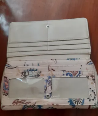 Billetera con estampada.