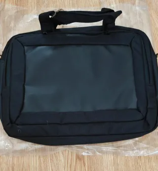 Maletín negro portátil 