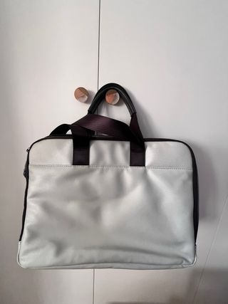 Bolso para portátil Parfois plateado 