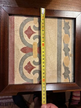 Azulejos hidráulicos enmarcados