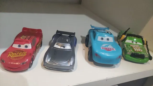 Coches Rayo McQueen y amigos