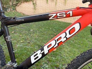 Bicicleta B-PRO ZS1 26 MTB
