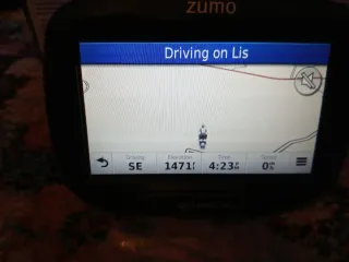 Garmin Zumo 390LM con soportes