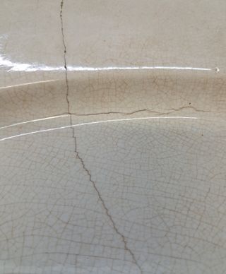 DOS BANDEJAS BLANCAS ANTIGUAS