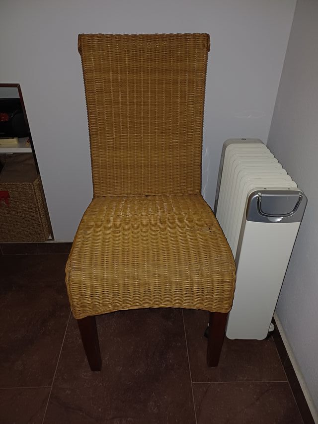 Silla de mimbre artesanal