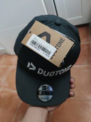 Gorra DUOTONE by NEW ERA 