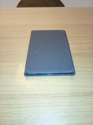 Tablet Lenovo TB-X306F con funda y teclado