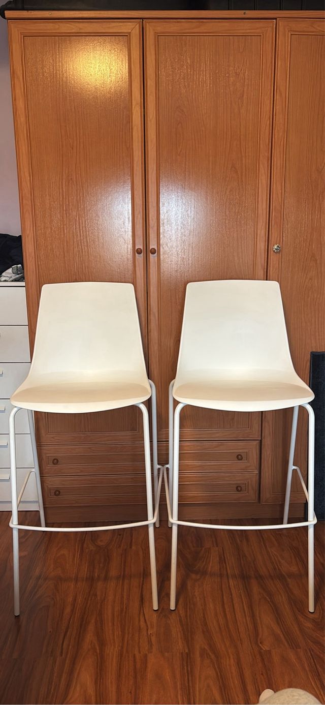 Taburetes Altos Lyreco