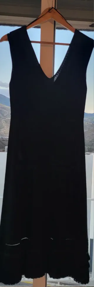 Vestido negro Adolfo Domínguez
