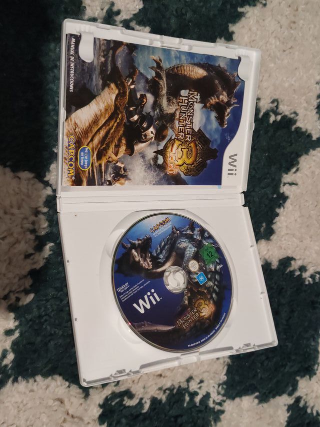 Pack Monster Hunter Tri + Super Smash Bros Wii