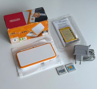 Nintendo New 2DS XL Blanca y Naranja - Como Nueva