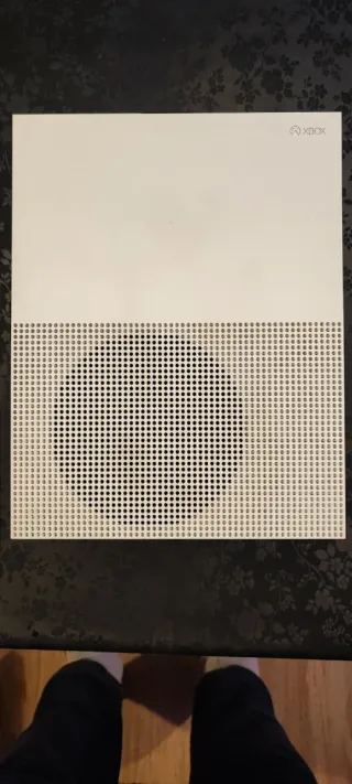 Xbox One S 500GB + 9 Juegos