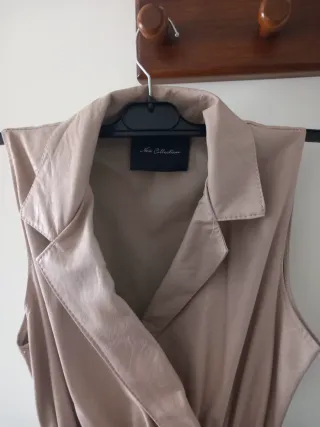 Vestido de piel sintética beige