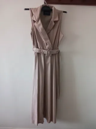 Vestido de piel sintética beige