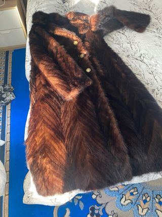 Abrigo de piel marrón MAMUT