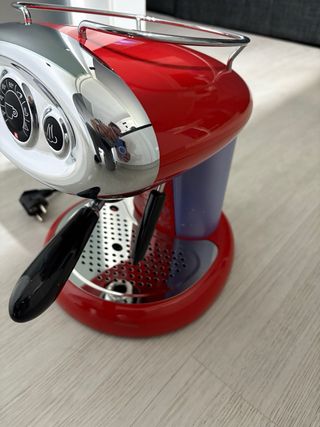 Cafetera Illy Cápsulas Roja