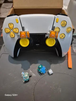 Vendo Mando PS5 con sticks TMR de carbono magnétic