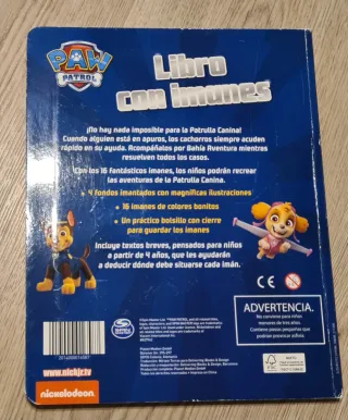Libro con imanes Patrulla Canina
