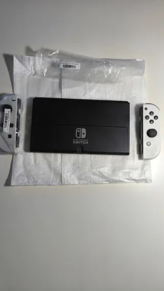 Nintendo Switch OLED bianco 
